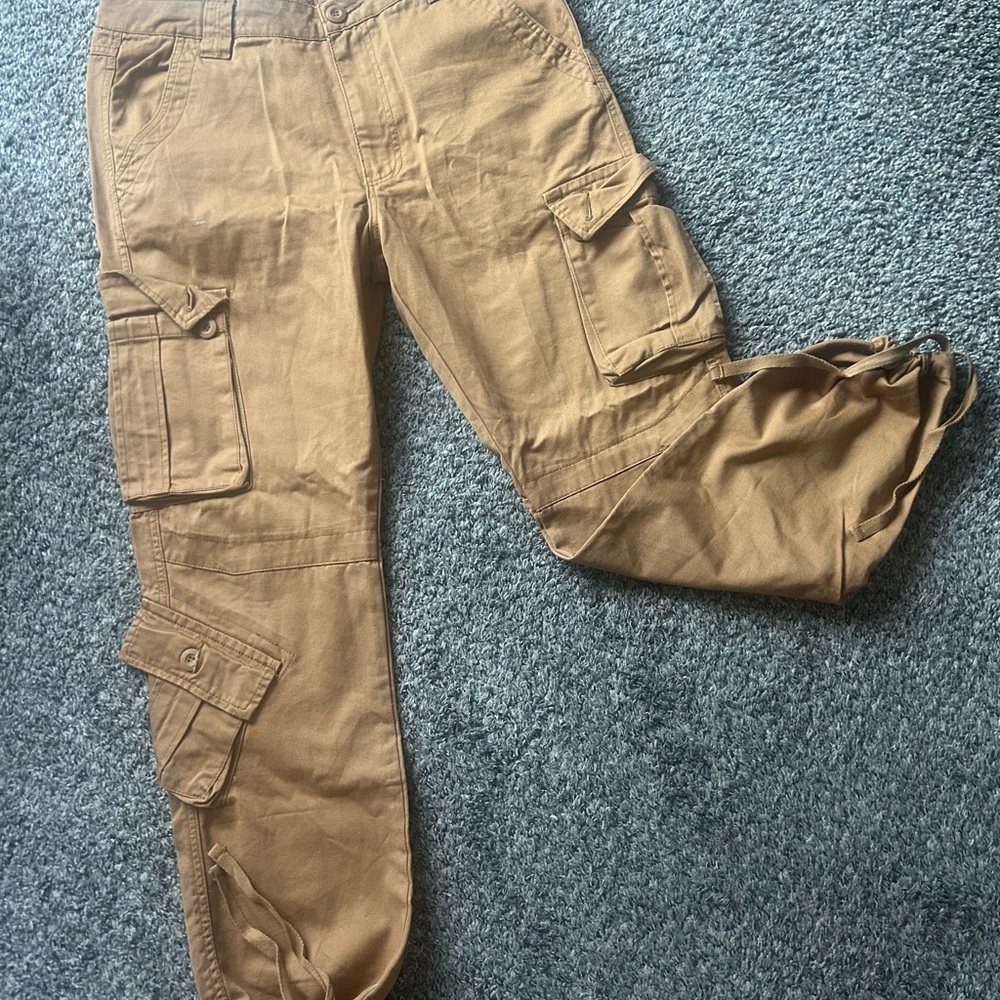 Women’s Tan Cargo Pants